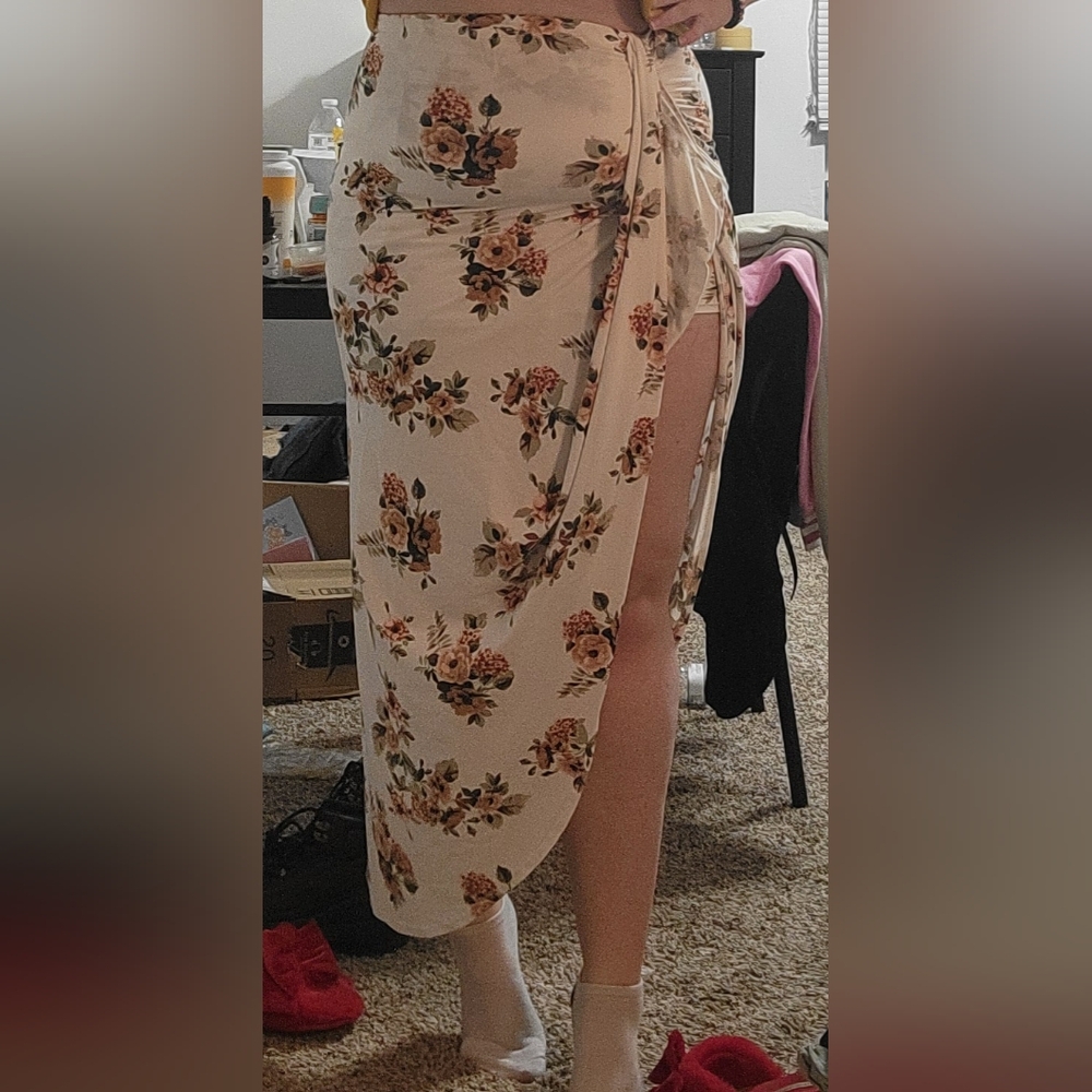 Objex High/Low Foral Skirt w/ Slit